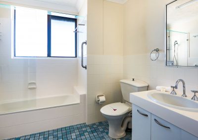 Broadwater Accommodation Bathroom