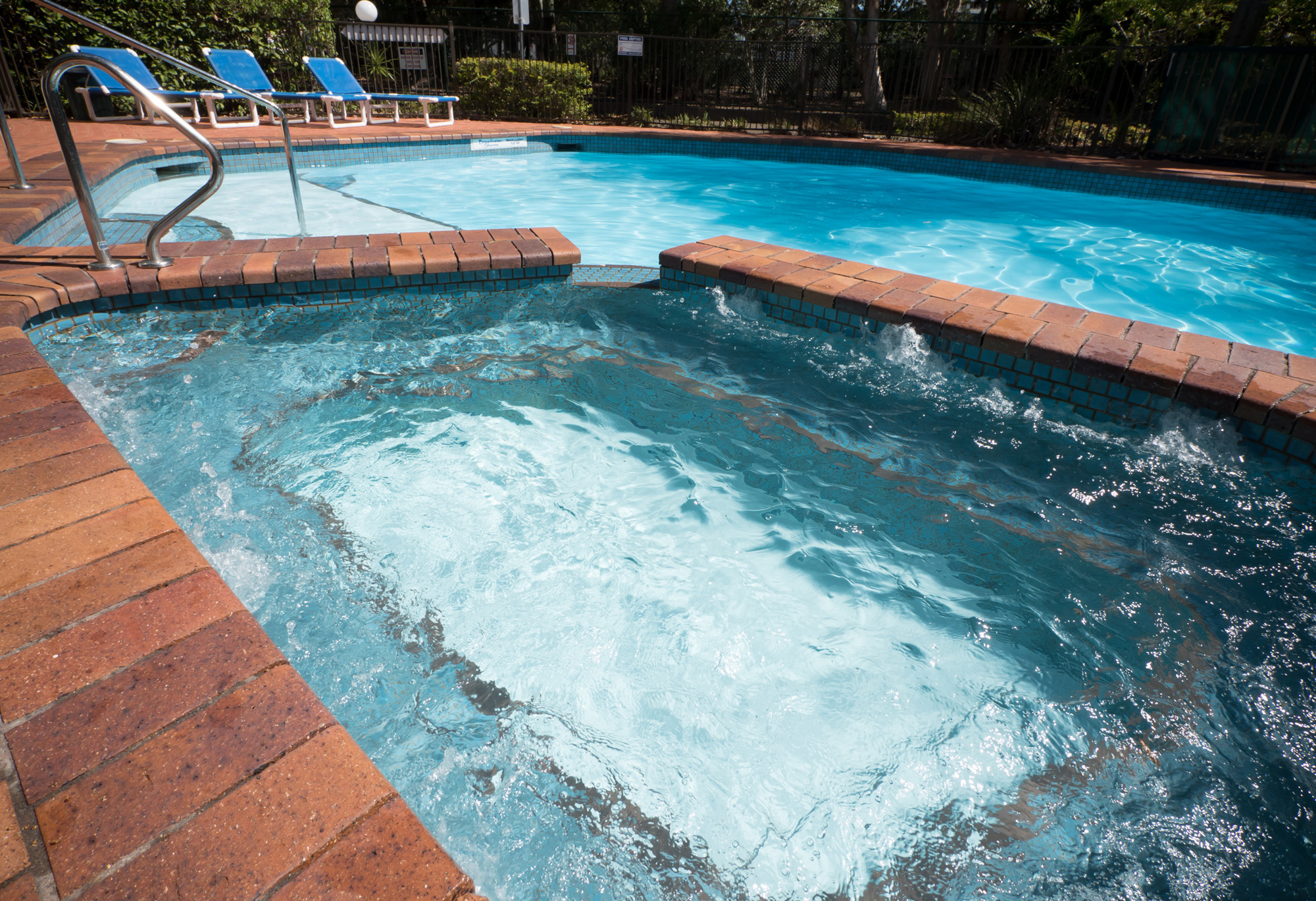 Gold Coast Broadwater Accommodation Swimming Pool